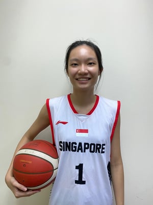 Choo Jie Ying Headshot