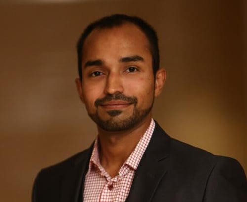 Karthik Ramaswamy Headshot